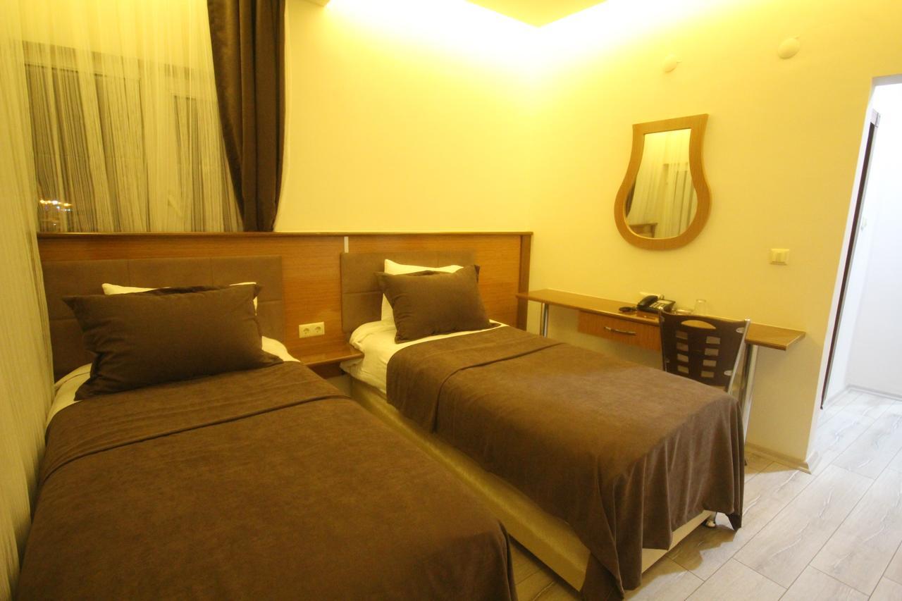 Gulistan Hotel Zara Esterno foto