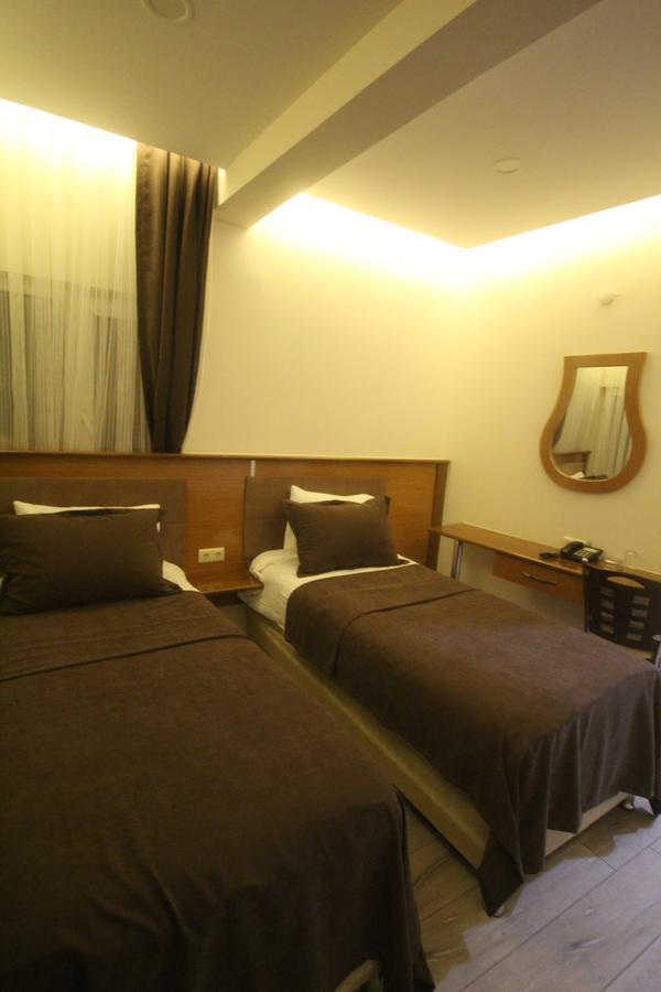 Gulistan Hotel Zara Esterno foto